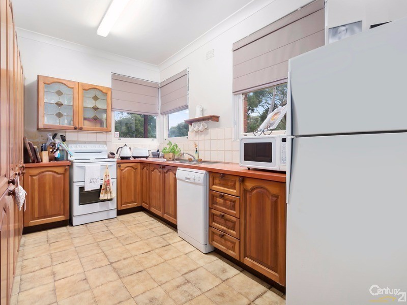 16  Macken Crescent, Oatley NSW 2223