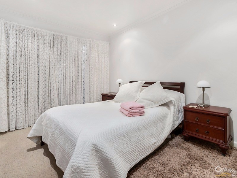 16  Macken Crescent, Oatley NSW 2223