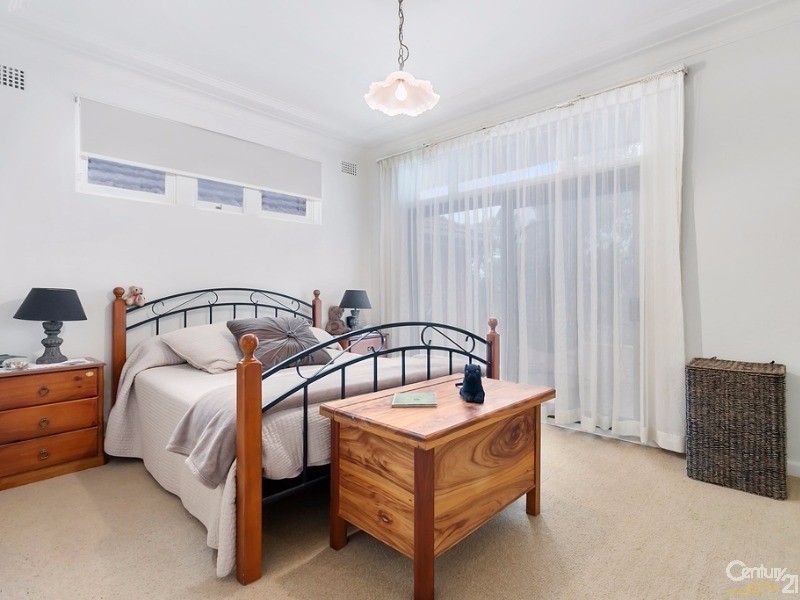 16  Macken Crescent, Oatley NSW 2223