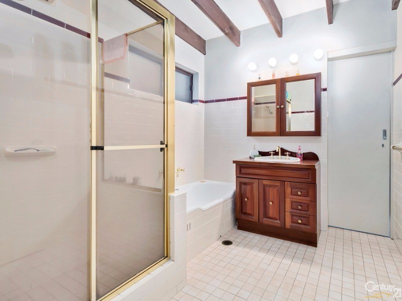 16  Macken Crescent, Oatley NSW 2223