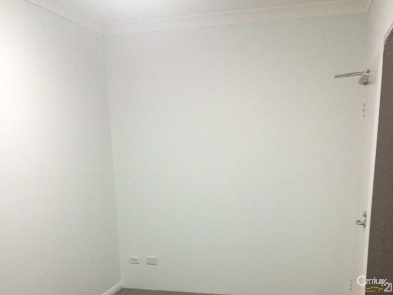 13/6 MANNING STREET, Warwick Farm NSW 2170