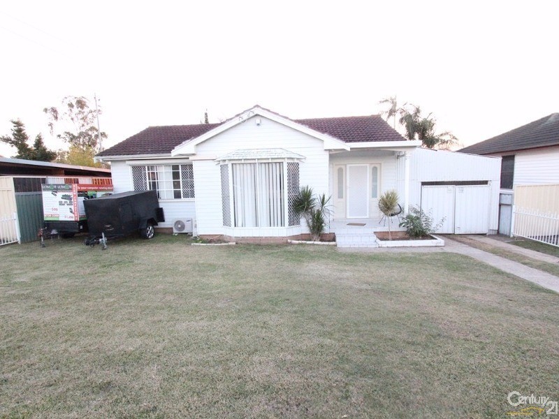 57  Amalfi Street, Lurnea NSW 2170