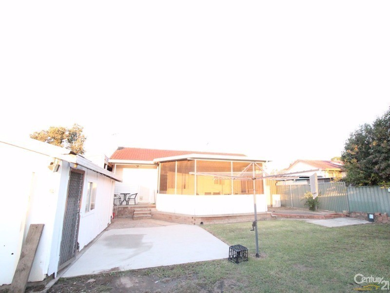 57  Amalfi Street, Lurnea NSW 2170