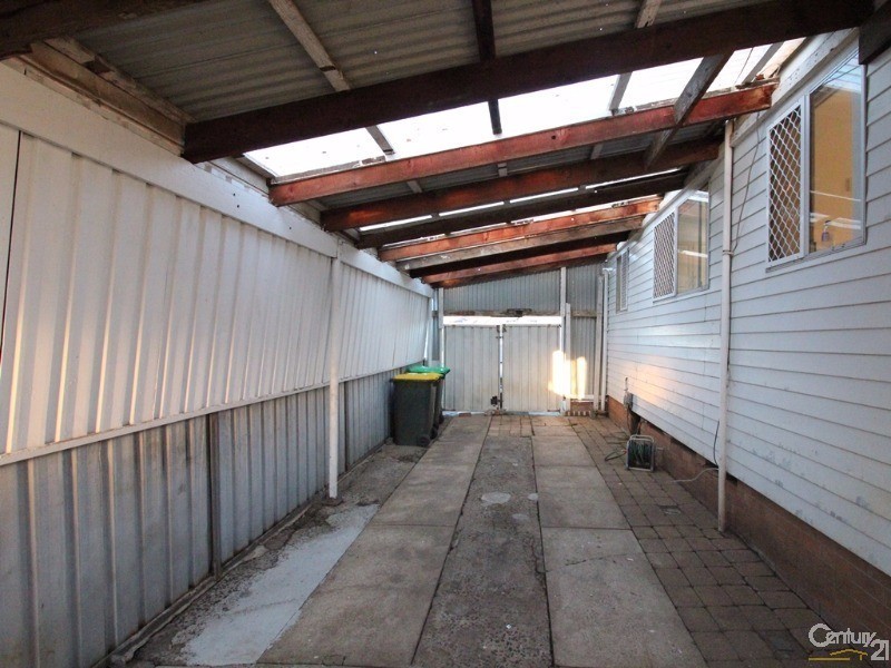 57  Amalfi Street, Lurnea NSW 2170