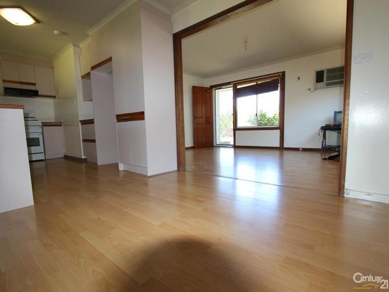 9 Appleton Avenue, Lurnea NSW 2170