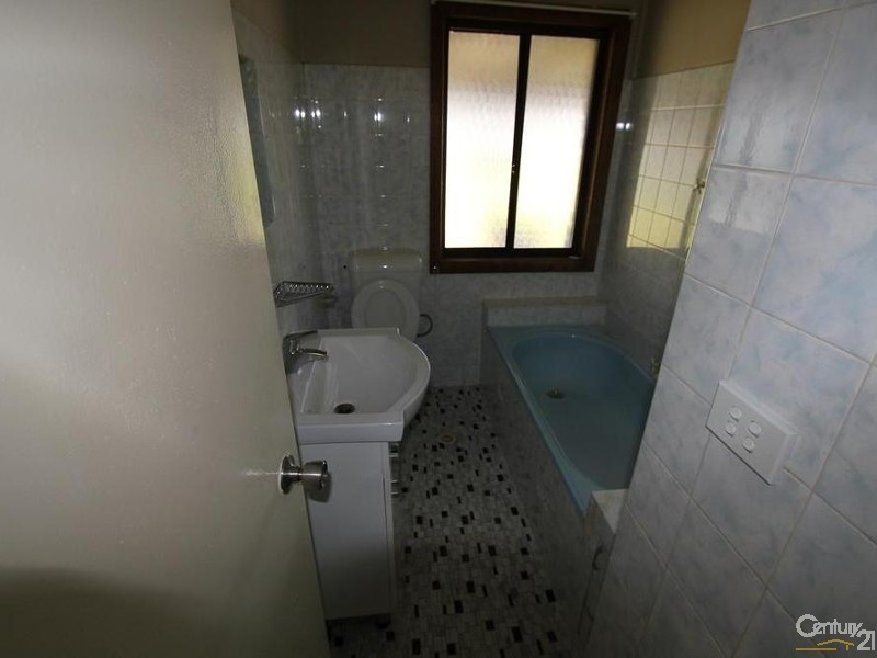 9 Appleton Avenue, Lurnea NSW 2170