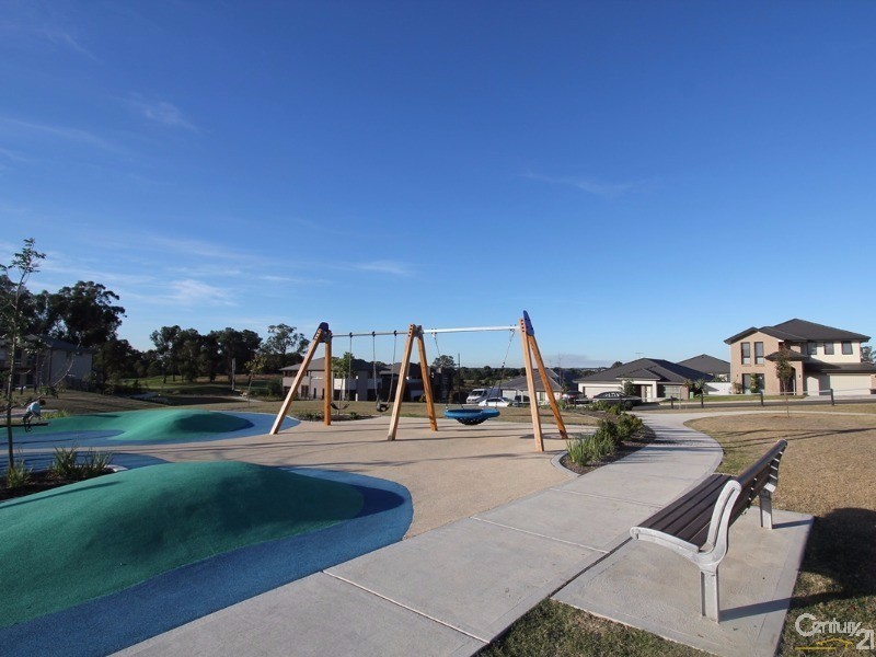 39 Oakhill Crescent, Colebee NSW 2761