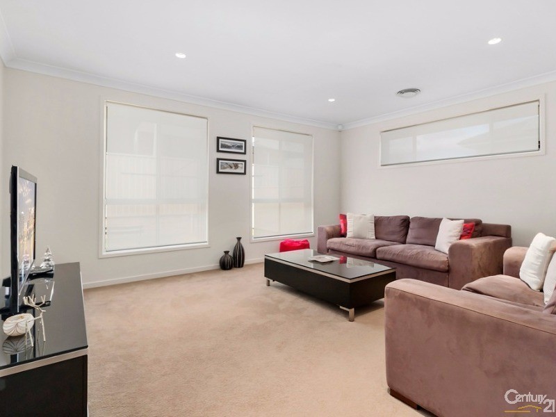 5A Cusak Avenue, Casula NSW 2170