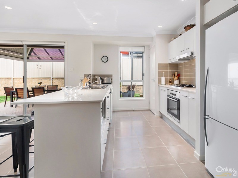 5A Cusak Avenue, Casula NSW 2170