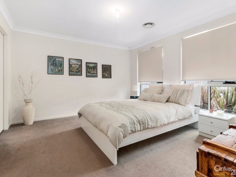 5A Cusak Avenue, Casula NSW 2170