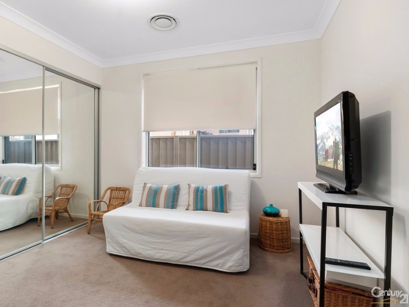 5A Cusak Avenue, Casula NSW 2170