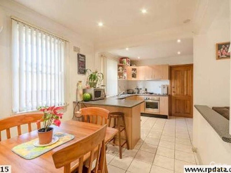 8 FRAZER AVENUE, Lurnea NSW 2170