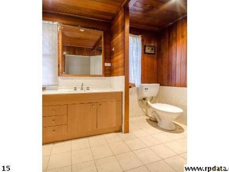8 FRAZER AVENUE, Lurnea NSW 2170