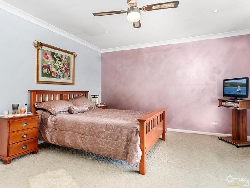 34 Twenty Second Avenue, West Hoxton NSW 2171