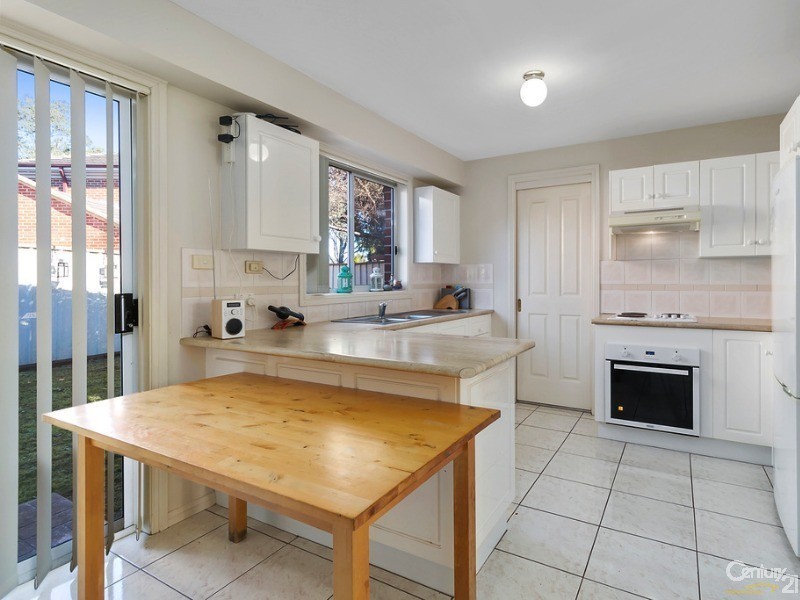 6/32 Claremont Crescent, Wattle Grove NSW 2173