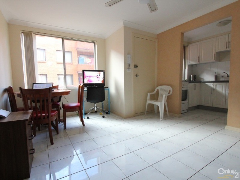 4/14 Forbes Street, Warwick Farm NSW 2170