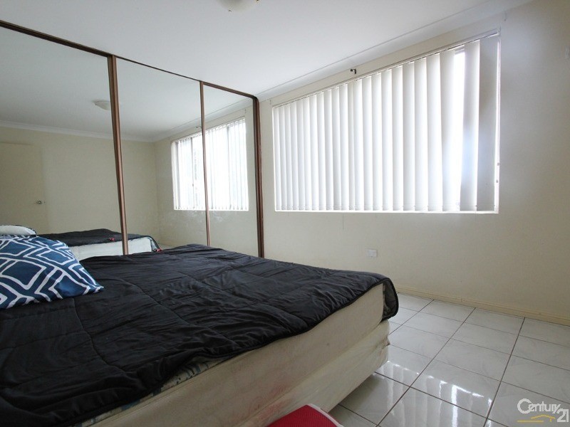 4/14 Forbes Street, Warwick Farm NSW 2170