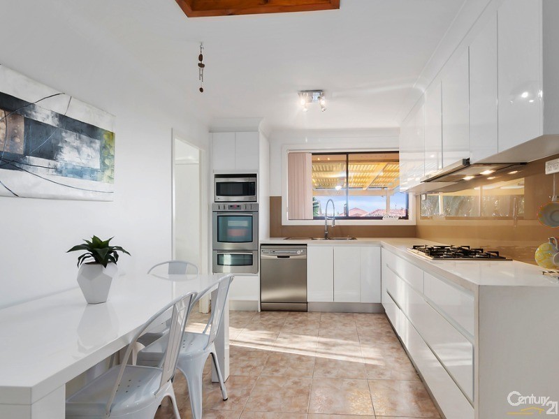 15 Colonial Place, Casula NSW 2170