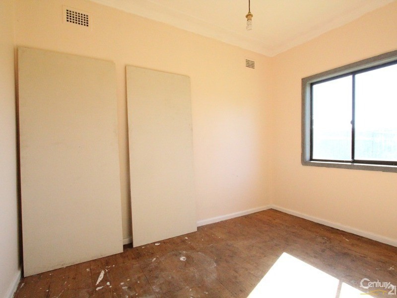 11 Vincent Avenue, Liverpool NSW 2170