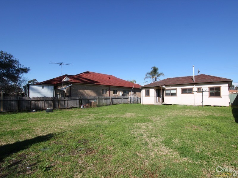 11 Vincent Avenue, Liverpool NSW 2170