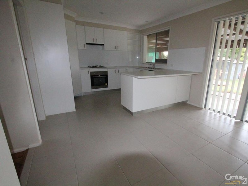 27 THOMPSON AVENUE, Moorebank NSW 2170
