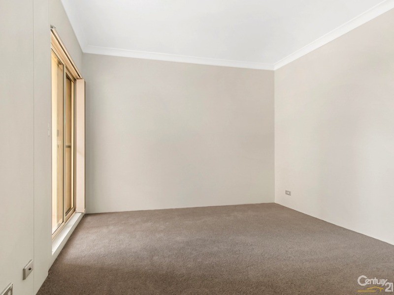 22/8-10 Browne Parade, Warwick Farm NSW 2170