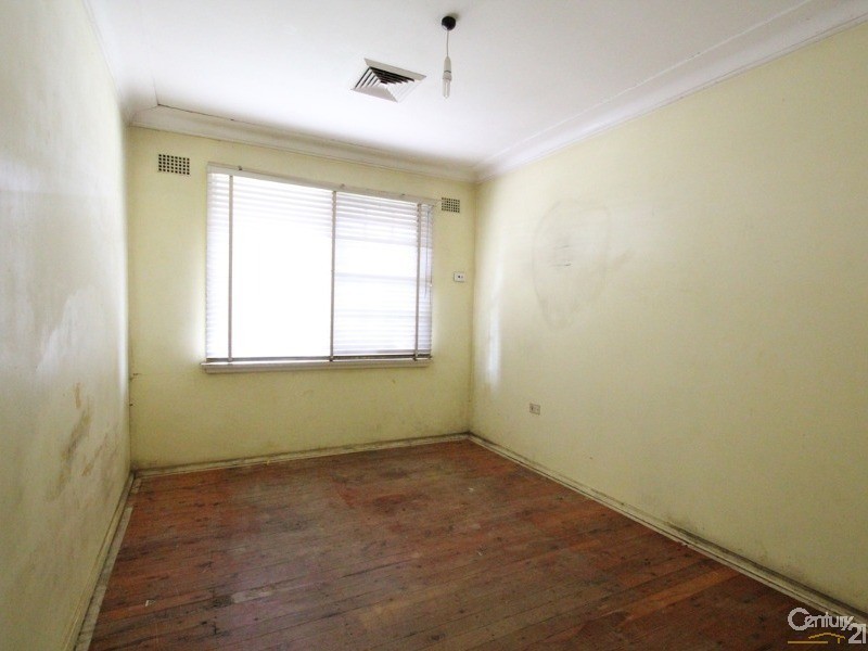 14 Medley Avenue, Liverpool NSW 2170