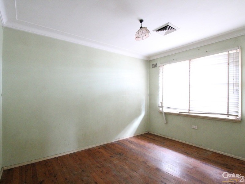 14 Medley Avenue, Liverpool NSW 2170