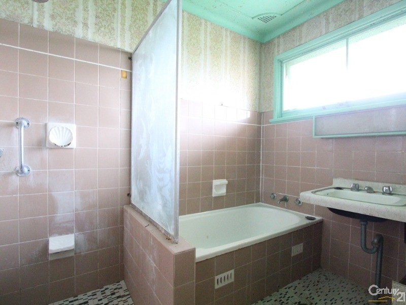 14 Medley Avenue, Liverpool NSW 2170