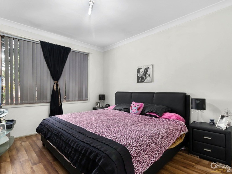 12 Brindabella Drive, Horningsea Park NSW 2171