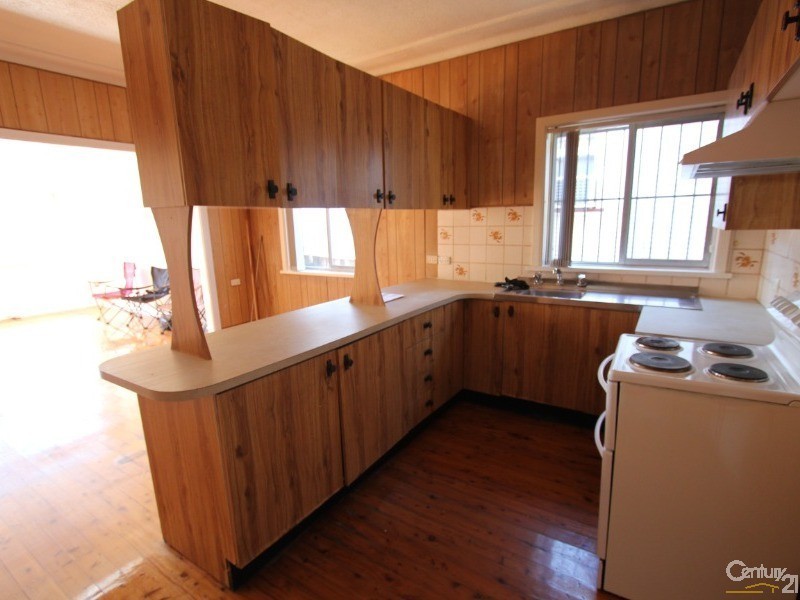 76 Wattle Avenue, Carramar NSW 2163