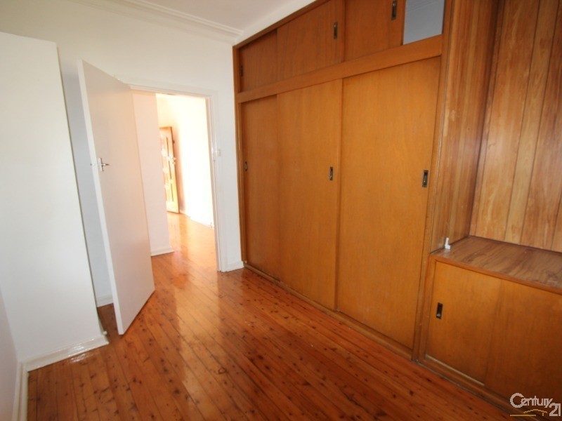 76 Wattle Avenue, Carramar NSW 2163