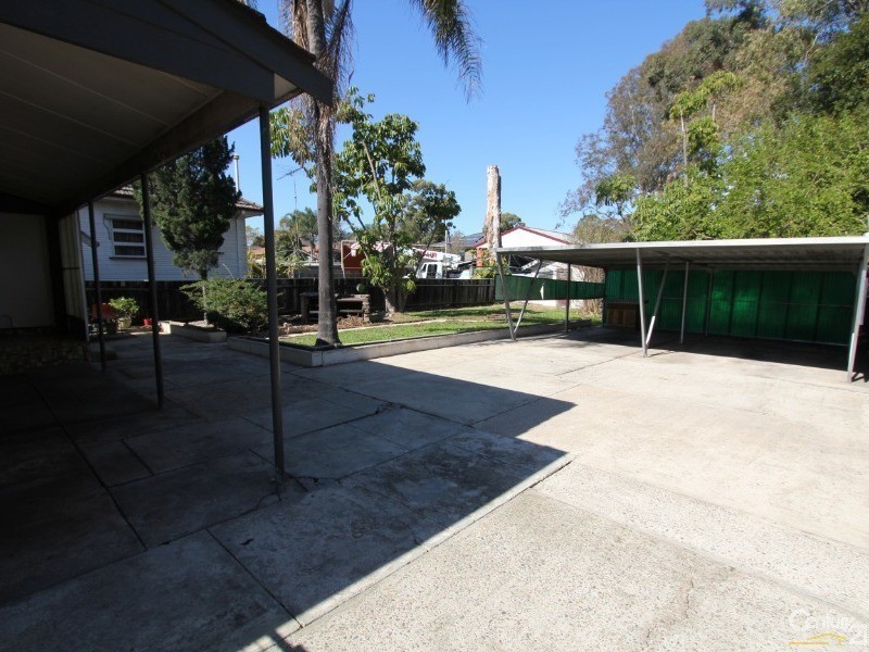 76 Wattle Avenue, Carramar NSW 2163