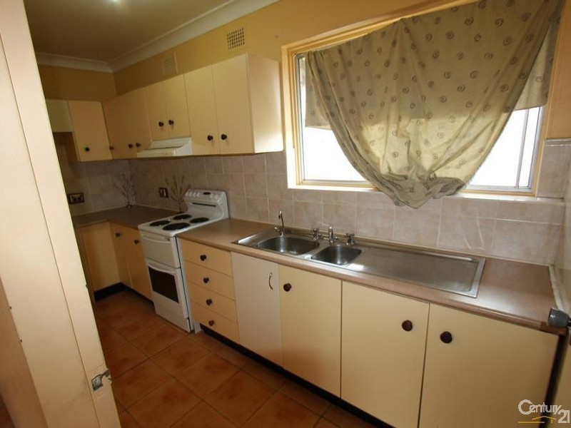 12/28 CHARLES STREET, Liverpool NSW 2170