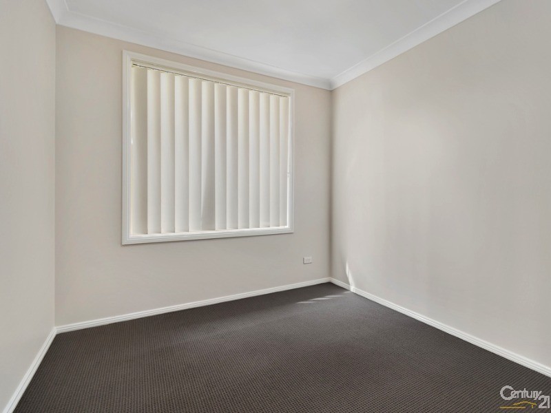 1/10 Cornelian Avenue, Eagle Vale NSW 2558