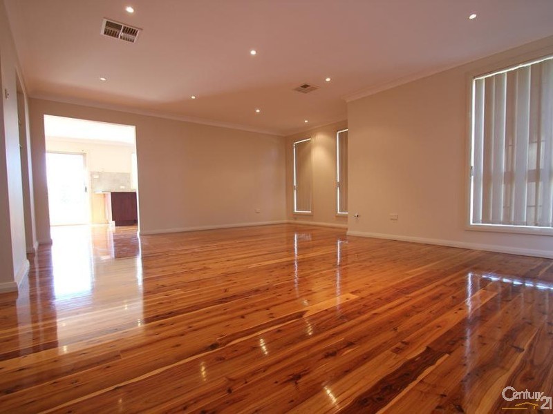 42 Wagga Wagga Street, Prestons NSW 2170