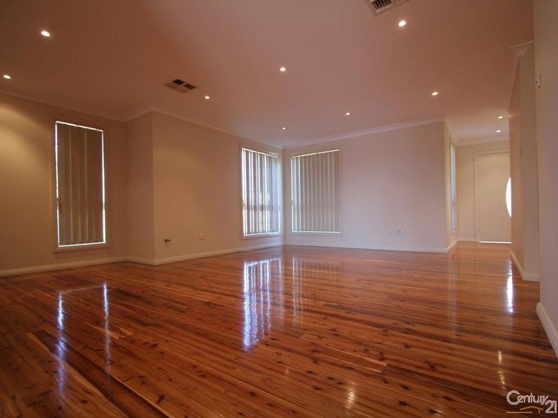 42 Wagga Wagga Street, Prestons NSW 2170