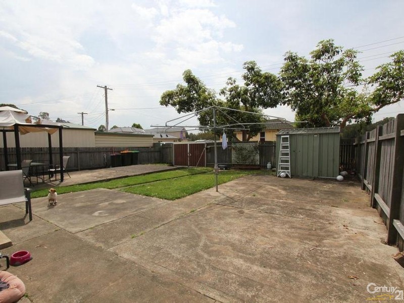 2 KALGOORLIE PLACE, Cartwright NSW 2168
