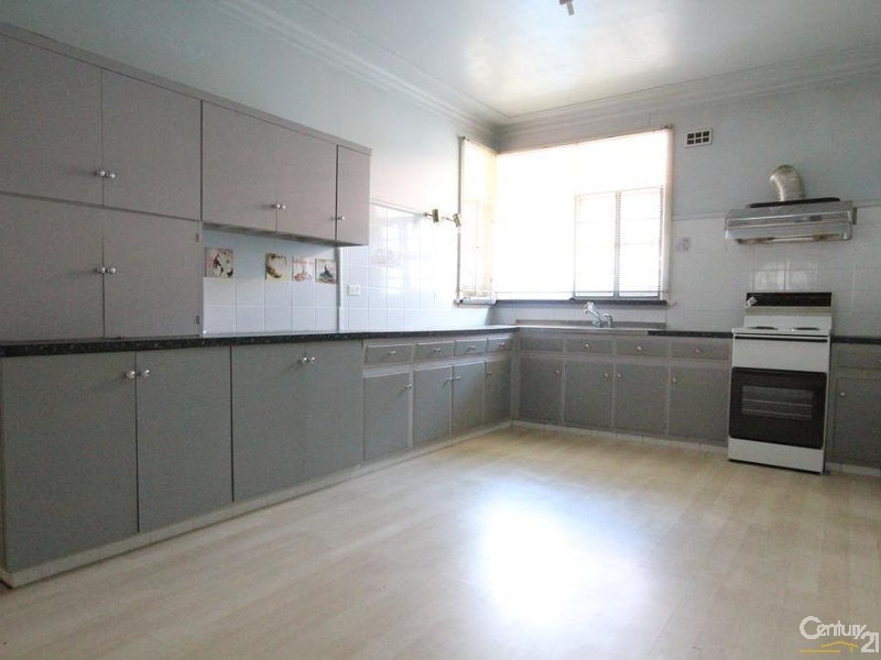 11 NORTHUMBERLAND STREET, Liverpool NSW 2170