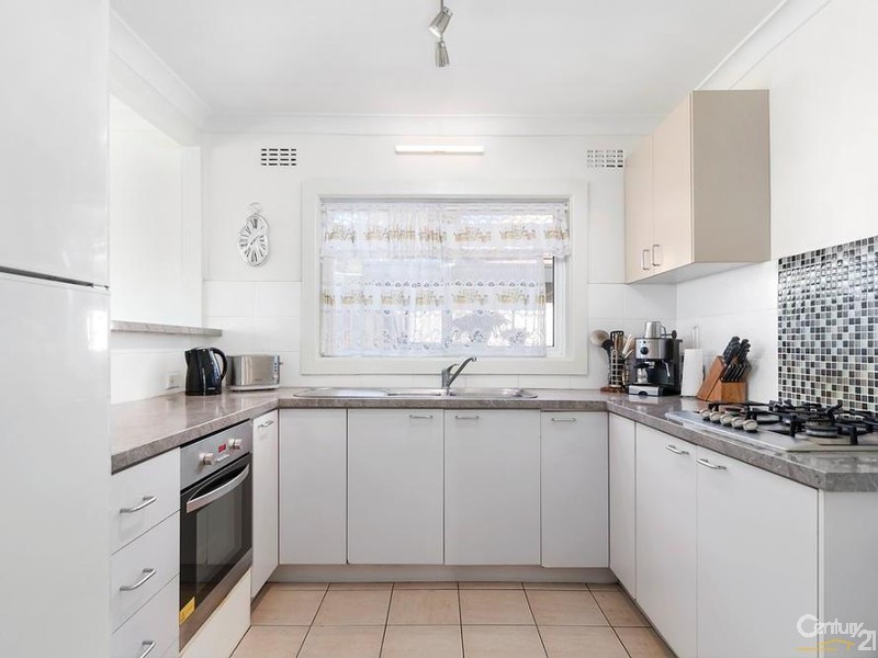 34 Twenty Second Avenue, West Hoxton NSW 2171