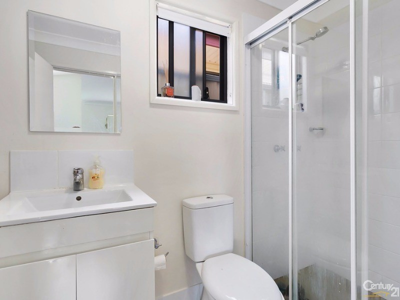 2 Kalgoorlie Place, Cartwright NSW 2168