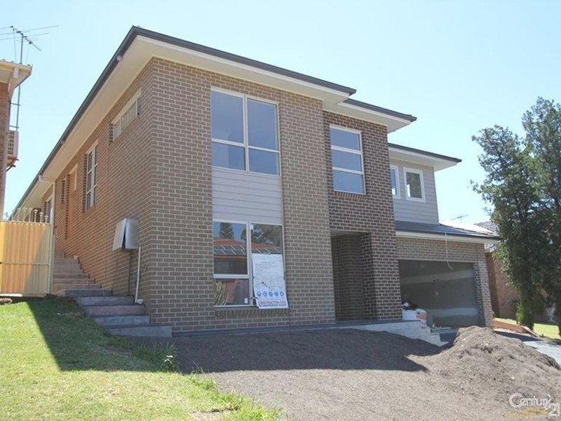 13 DEERWOOD AVENUE, Casula NSW 2170