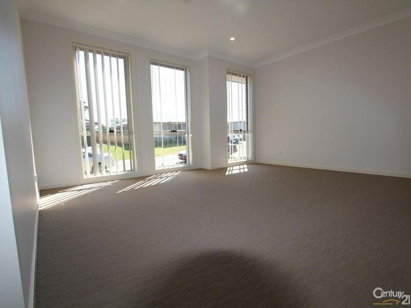 34 CLEMENT ROAD, Edmondson Park NSW 2174