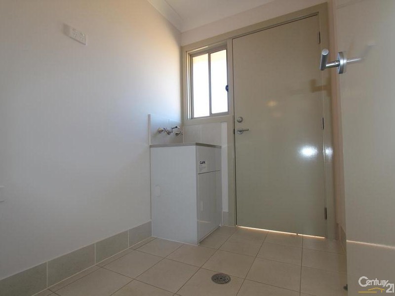 34 CLEMENT ROAD, Edmondson Park NSW 2174