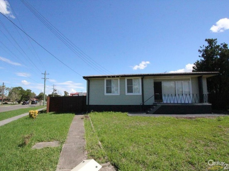 8 ALBERT STREET, Lurnea NSW 2170