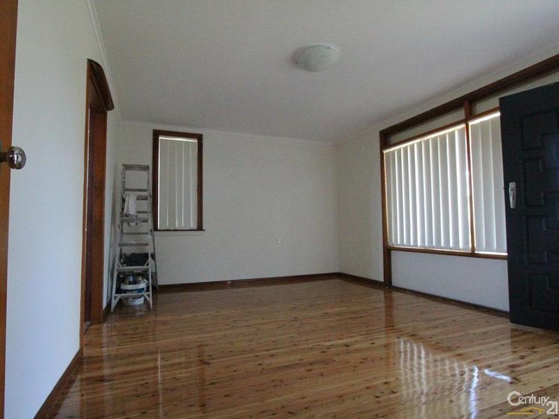 8 ALBERT STREET, Lurnea NSW 2170