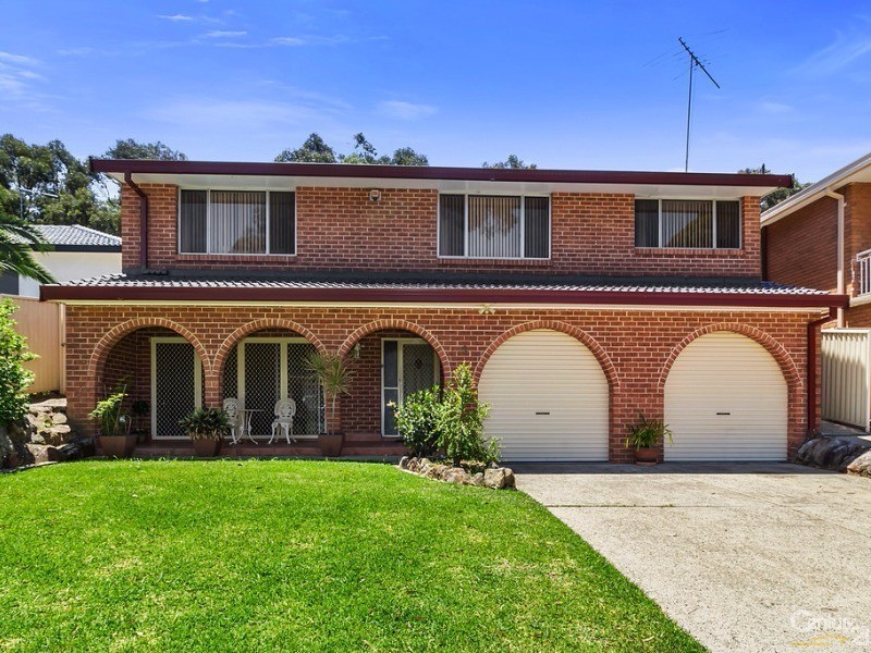 9 Phoenix Crescent, Casula NSW 2170