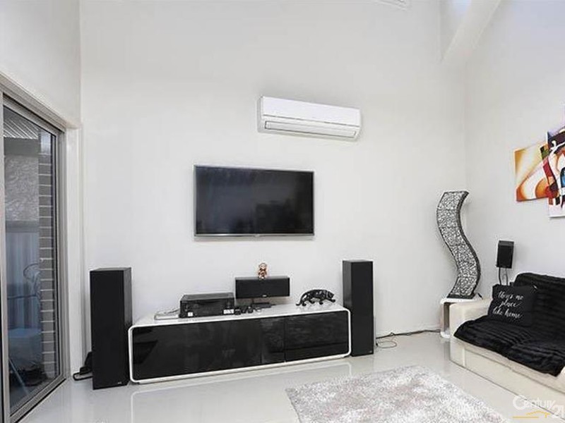 3/64 Junction Road, Moorebank NSW 2170