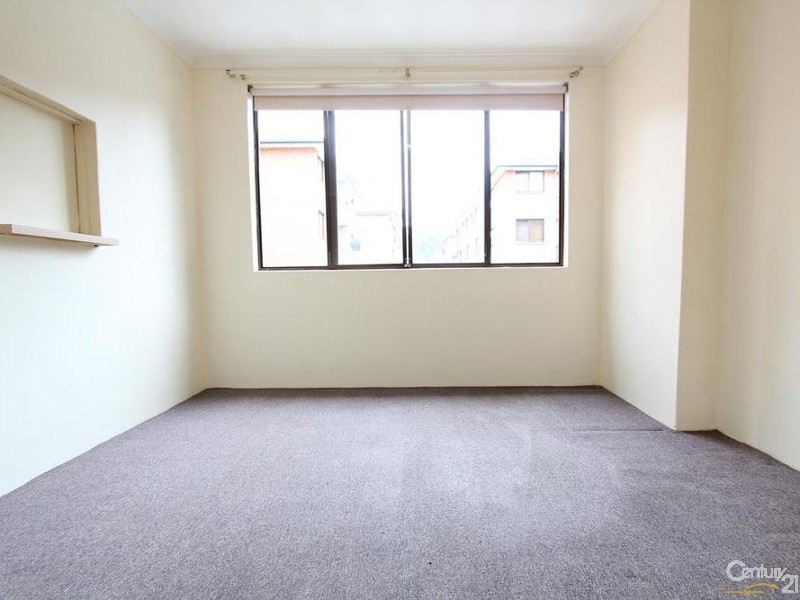 8/142 MOORE STREET, Liverpool NSW 2170