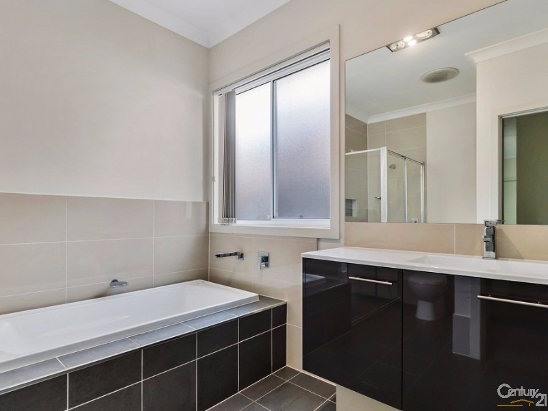 6 Tugela Rise, Edmondson Park NSW 2174